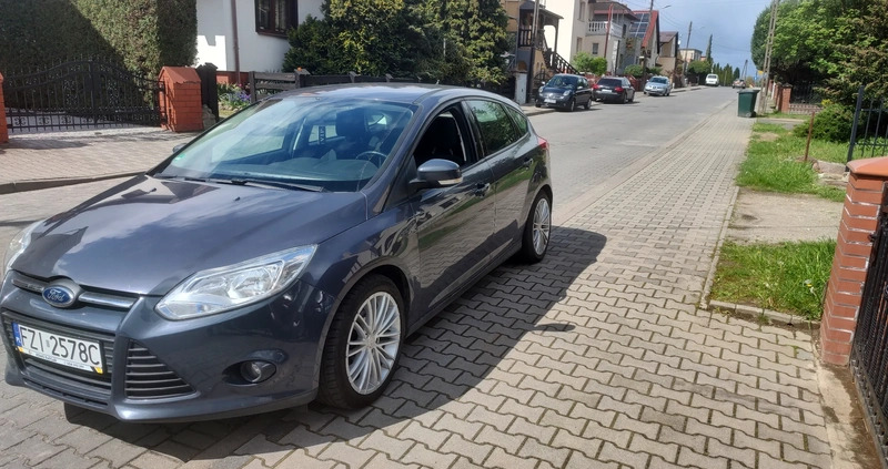 Ford Focus cena 27500 przebieg: 238700, rok produkcji 2012 z Sulechów małe 137